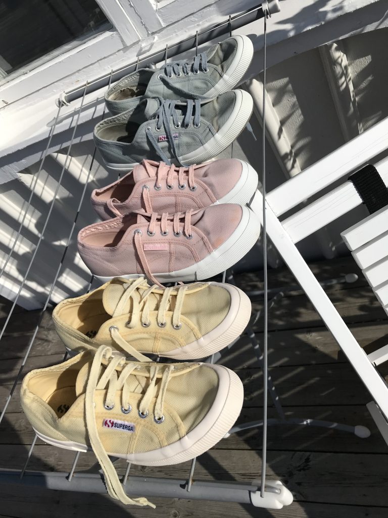 Nytvättade sneakers